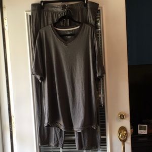 VanHeusen Sleepwear Luxe Touch NEW 2 piece pajama